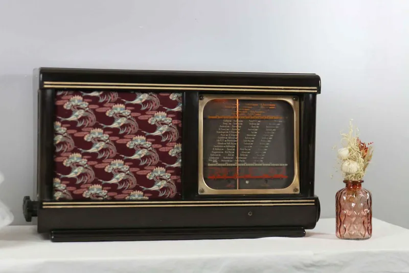 Radio Philips restaurée en bois, métal et bakélite